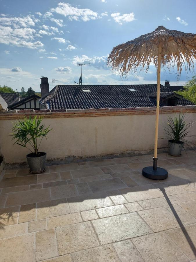 L'Appartement De La Maison Bleue 维勒雷阿勒 外观 照片