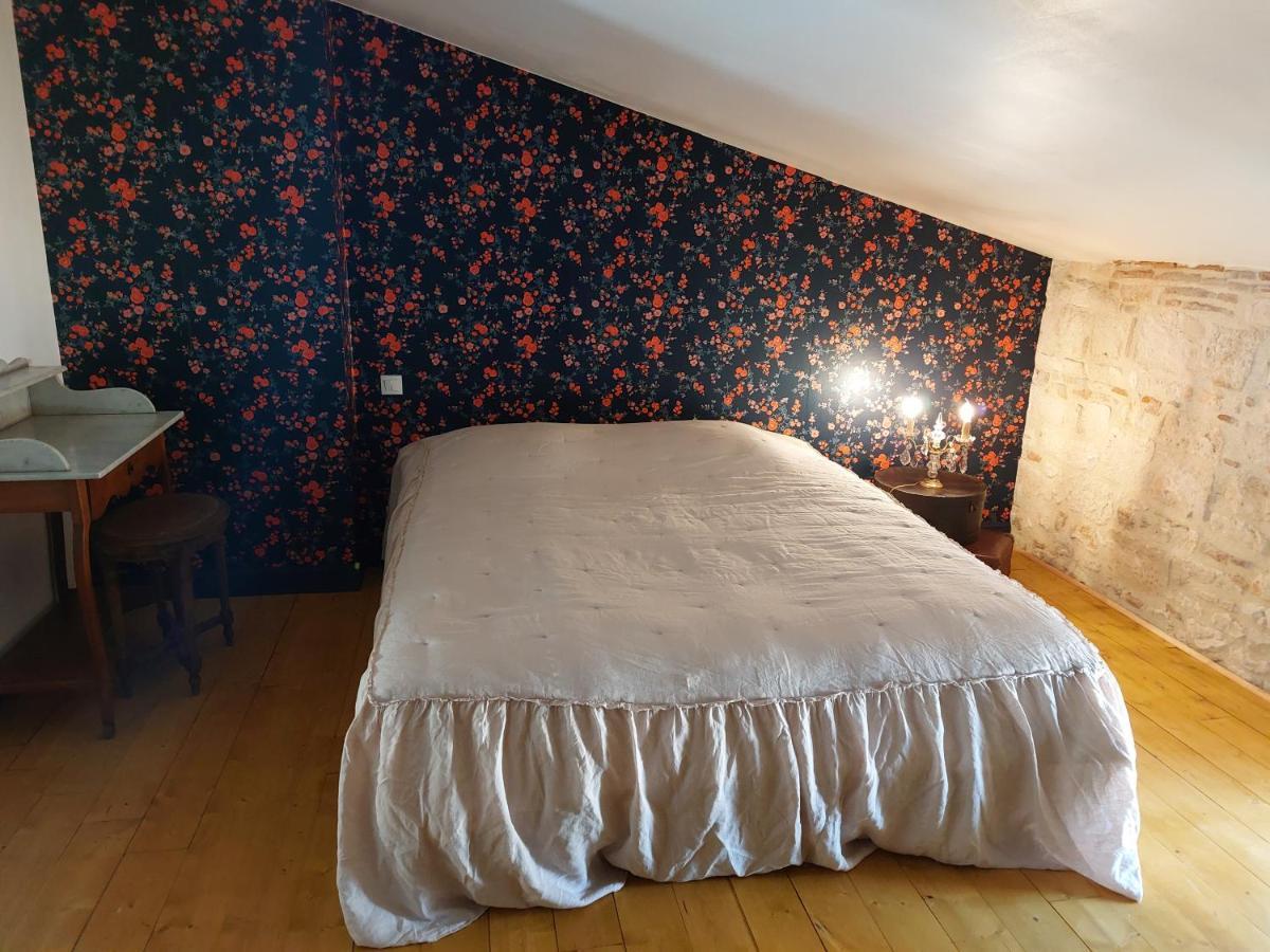 L'Appartement De La Maison Bleue 维勒雷阿勒 外观 照片